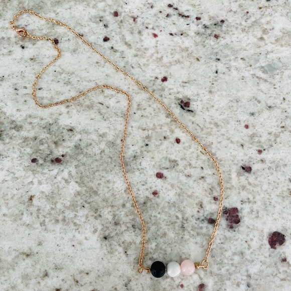 Aromatherapy Necklace - Picture 3 of 3